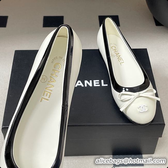 Perfect Chanel Ballet Flats White Patent Leather 60703015