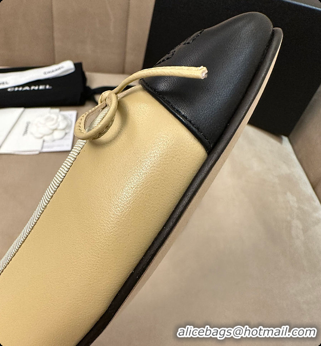 Luxury Chanel Ballerina Shoes Sheepskin Beige & Black 60703015
