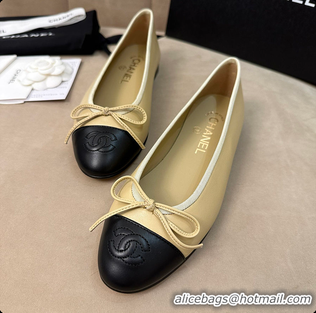 Luxury Chanel Ballerina Shoes Sheepskin Beige & Black 60703015