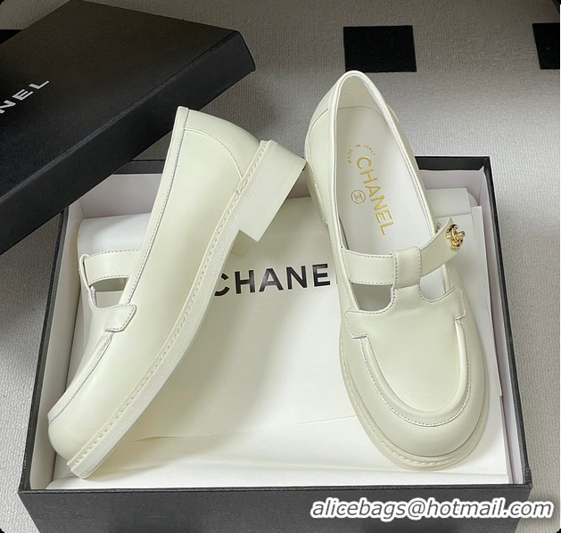 Luxurious Chanel Moccasins Shoes Calfskin White 60703107