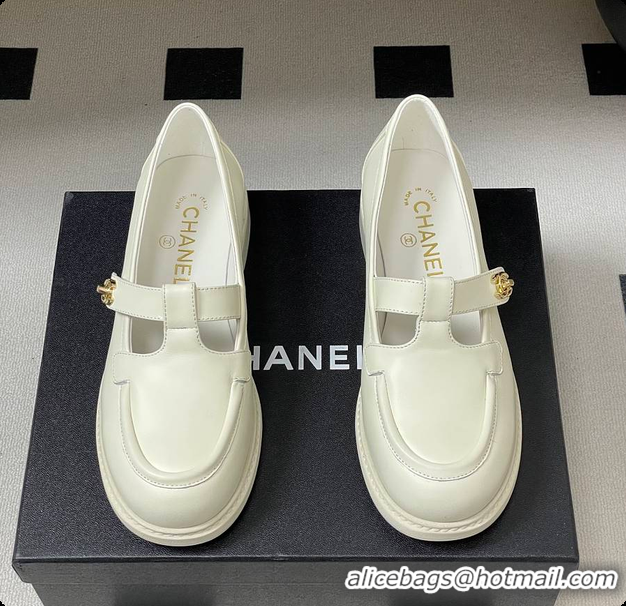 Luxurious Chanel Moccasins Shoes Calfskin White 60703107