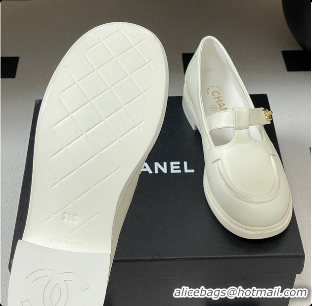 Luxurious Chanel Moccasins Shoes Calfskin White 60703107