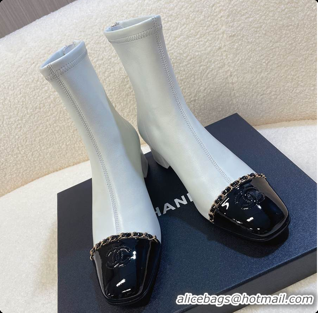 Charming Chanel Patent Leather Ankle boots White 60703111