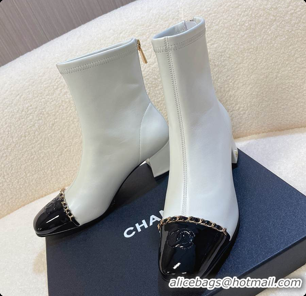 Charming Chanel Patent Leather Ankle boots White 60703111