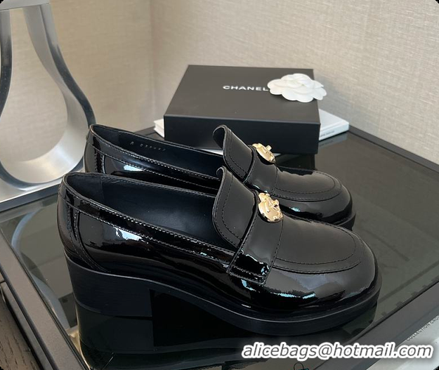 Sophisticated Chanel Patent CC Heart Loafers in Black 60703113