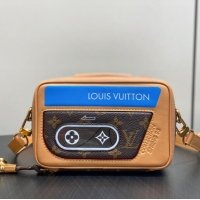 Buy Fashionable Louis Vuitton Mens Baladeur Wearable Wallet Mini Bag in Monogram Canvas M14062 2025