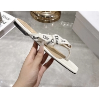 Purchase Dior Jadior Flat Thong Sandals White Embroidered Cotton and Trench lambskin 6070201