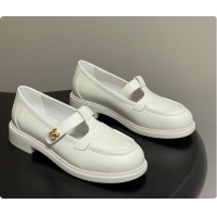 Luxurious Chanel Moc...