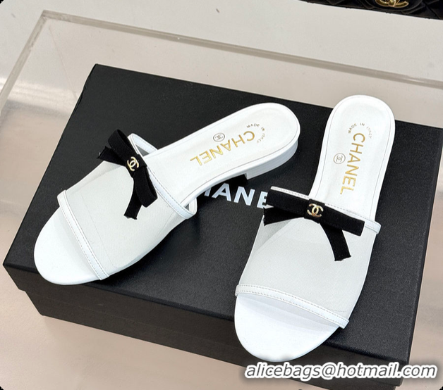 Good Looking Chanel Mules Mesh White & Black 6080108
