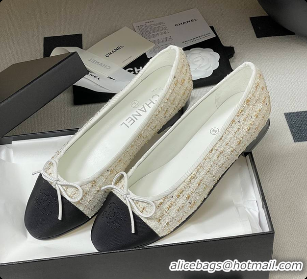 Durable Chanel Ballerina Shoes Tweed White & Black 6080110