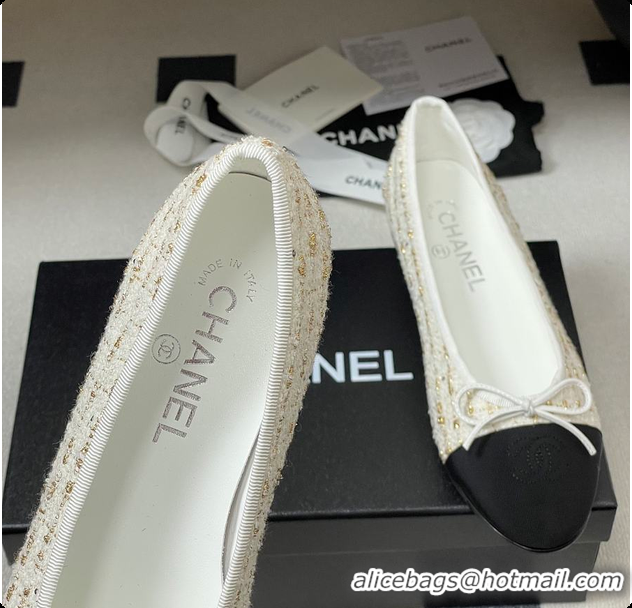 Durable Chanel Ballerina Shoes Tweed White & Black 6080110
