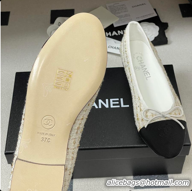 Durable Chanel Ballerina Shoes Tweed White & Black 6080110