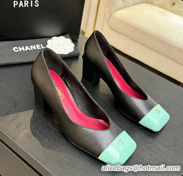Stylish Chanel Pumps Lambskin & Patent Calfskin Black & Green 6080114