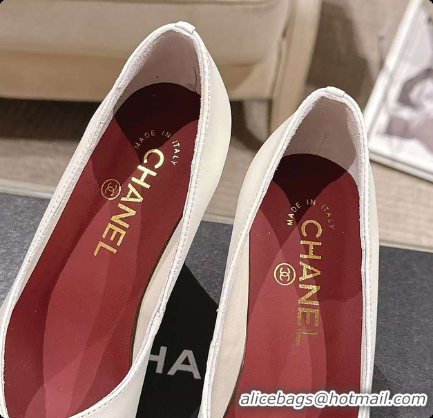 Luxury Chanel Pumps Lambskin & Patent Calfskin Ivory & Black 6080114