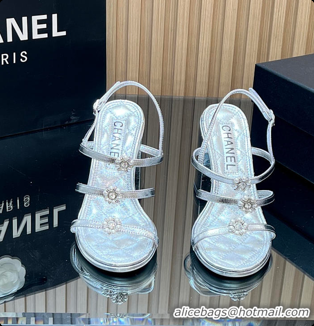 Good Looking Chanel Sandals Sheepskin with a metallic sheen Silver 95mm 6080203