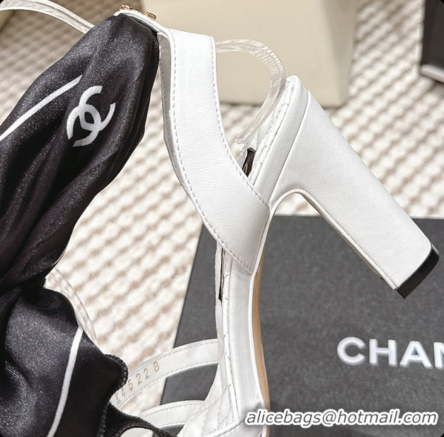 Perfect Chanel Sandals Sheepskin & Silk White & Black 6080204