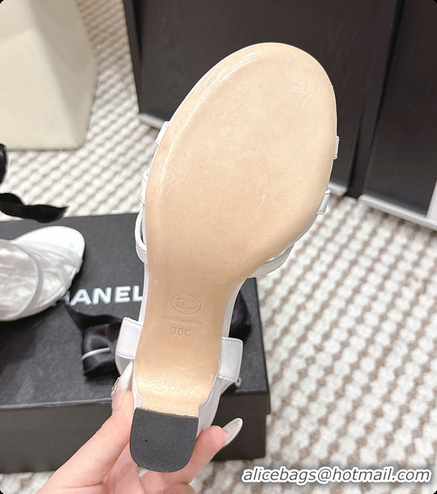 Perfect Chanel Sandals Sheepskin & Silk White & Black 6080204