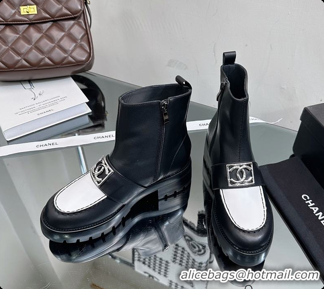 Luxurious Chanel Low Boots 01 6080406