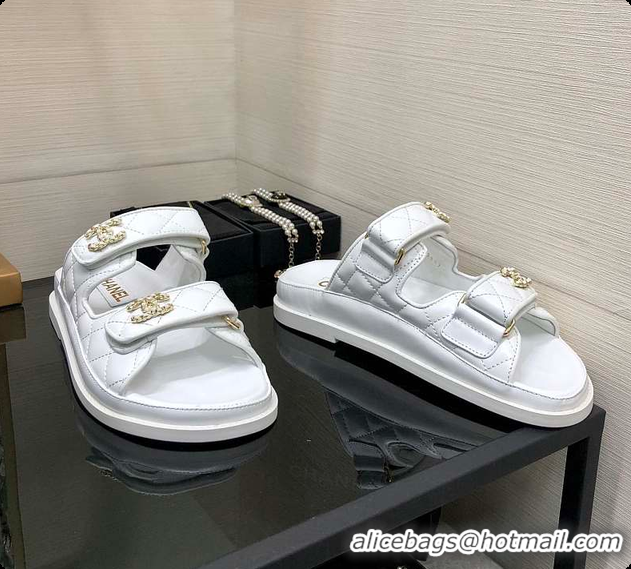 Buy Luxury Chanel Slipper White 01 6080415