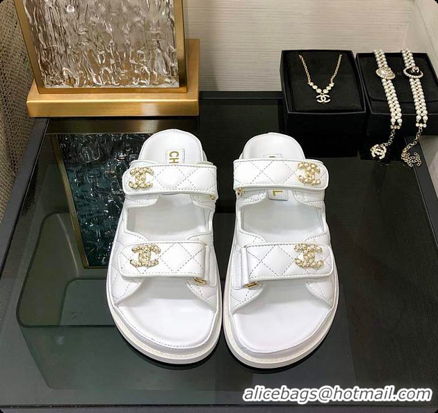 Buy Luxury Chanel Slipper White 01 6080415