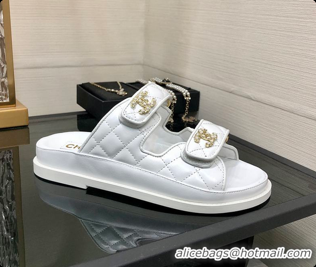 Buy Luxury Chanel Slipper White 01 6080415