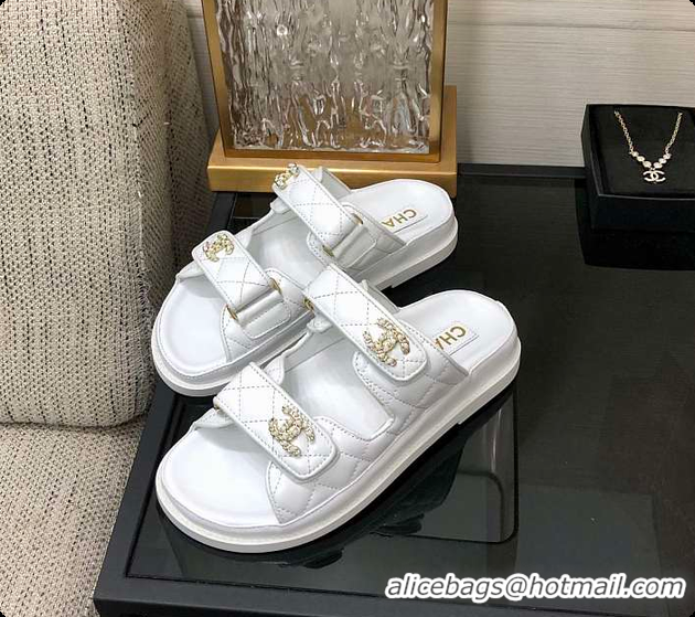 Buy Luxury Chanel Slipper White 01 6080415