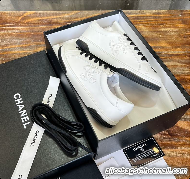 Sophisticated Chanel C Sneaker White And Black 6080422