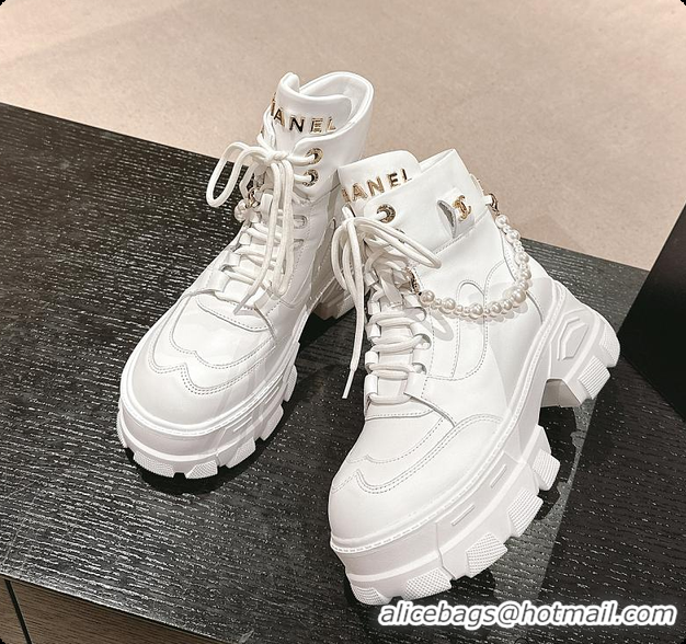 Perfect Chanel Ankle Boots White 6080612