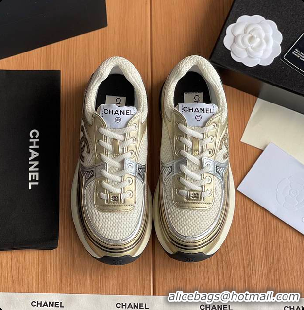 Stylish Chanel Sneaker Gold 6080619
