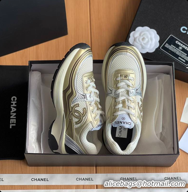 Stylish Chanel Sneaker Gold 6080619