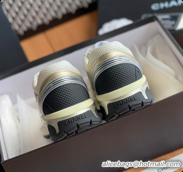 Stylish Chanel Sneaker Gold 6080619