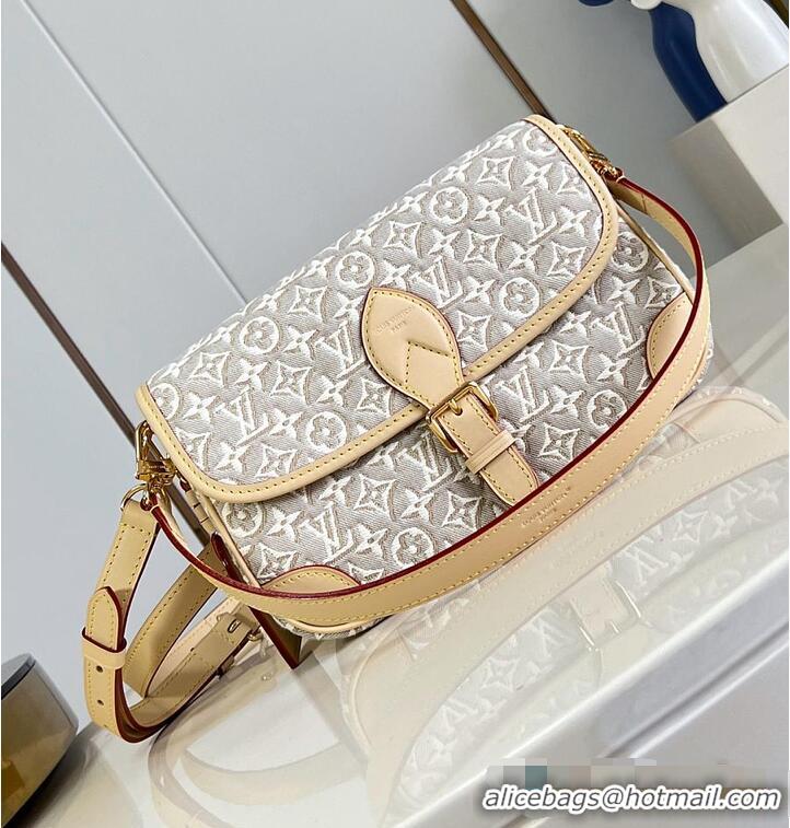 Unique Grade Louis Vuitton Diane PM Monogram Emblème Peuplier M29795