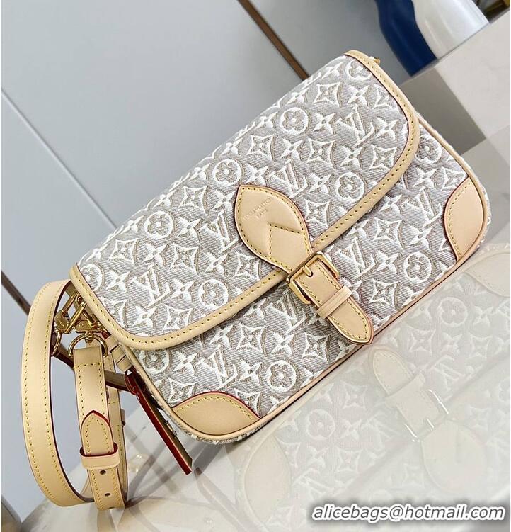 Unique Grade Louis Vuitton Diane PM Monogram Emblème Peuplier M29795