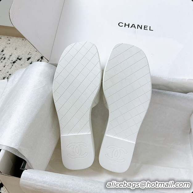 Good Quality Chanel White Flat Slides 60807011