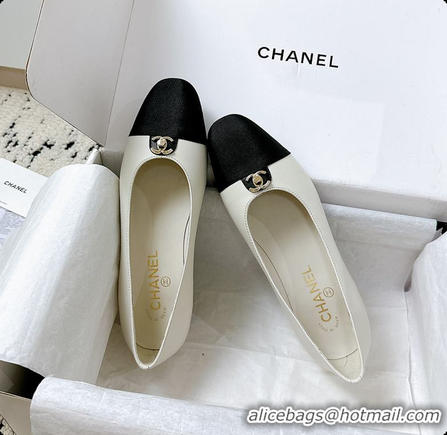 Charming Chanel White Ballet Flats 60807014