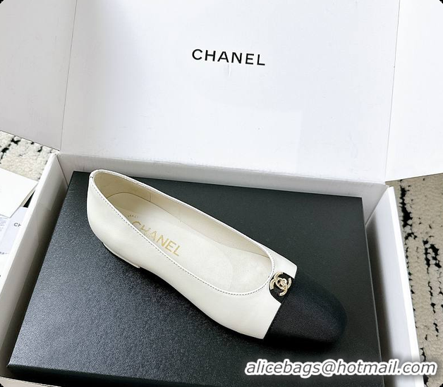 Charming Chanel White Ballet Flats 60807014
