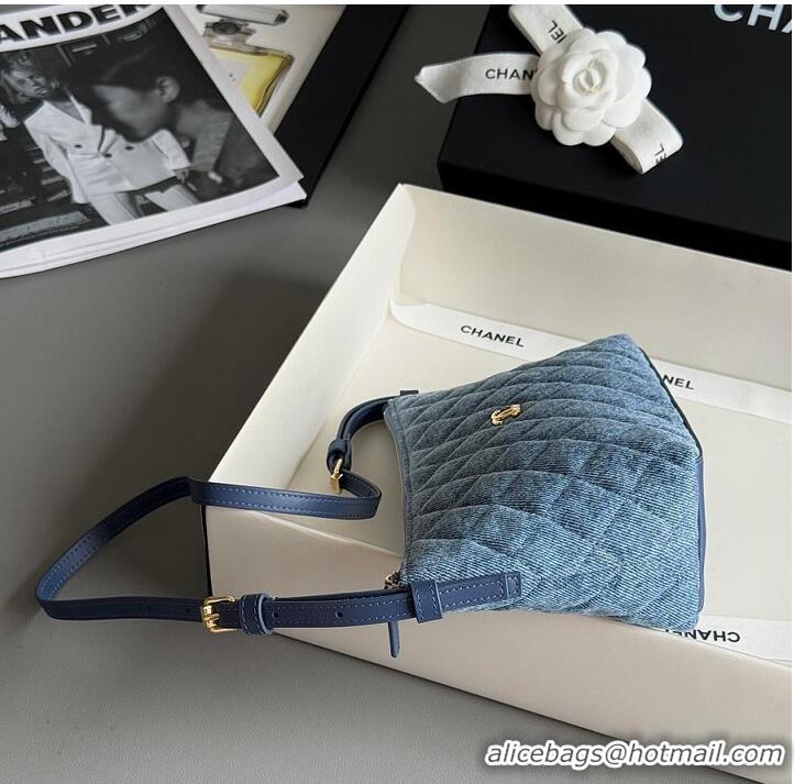 Best Price Chanel MÉTIERS D'ART CLUTCH WITH LEATHER STRAP Denim & Gold Metal AS5633 2026