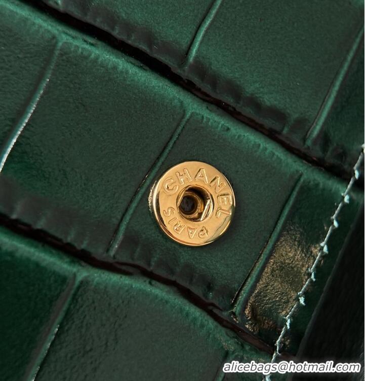Luxury Cheap Chanel Passport Holder Crocodile Embossed Calfskin & Gold-Tone Metal AS6236 Dark Green Spring Summer 2026