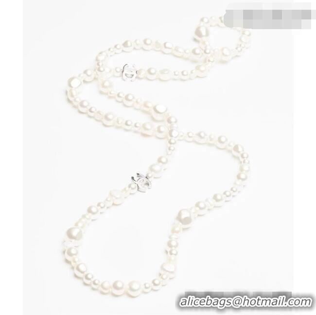 Stylish Discount Chanel Long Earrings CH080412 Silver/White 2026