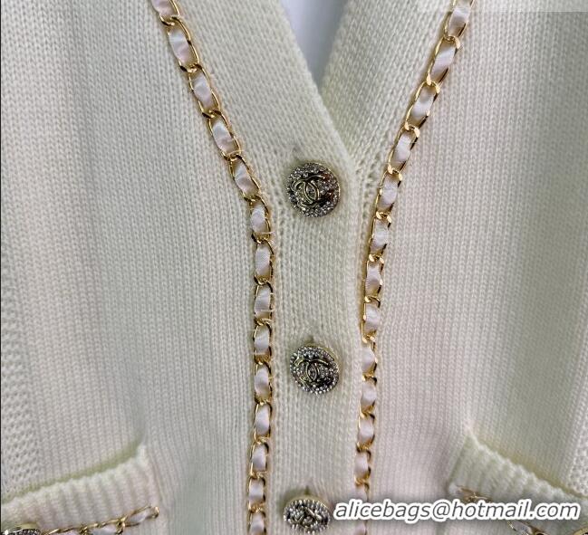 ​Shop Inexpensive Chanel Wool Vest with Chain CH032502 White 2026