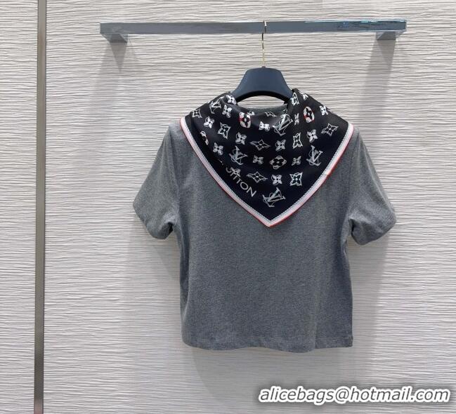 Top Grade Louis Vuitton Cotton T-shirt with Scarf LV42108 Grey 2026