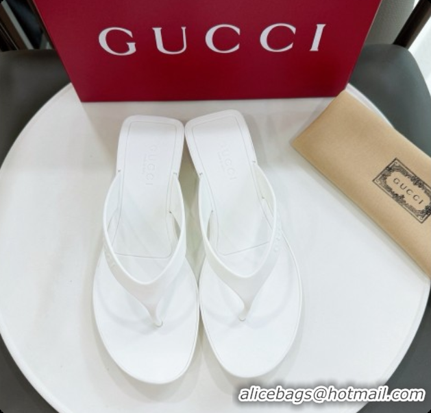Low Cost Gucci Rubber Vittoria Thong Sandals 6080761 White 2026