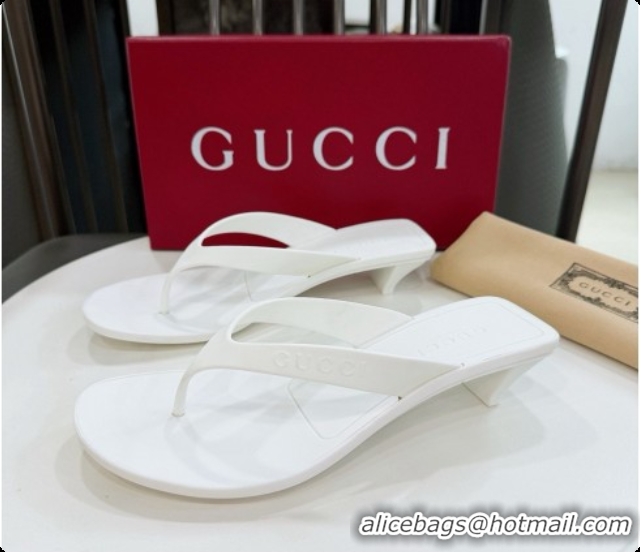 Low Cost Gucci Rubber Vittoria Thong Sandals 6080761 White 2026
