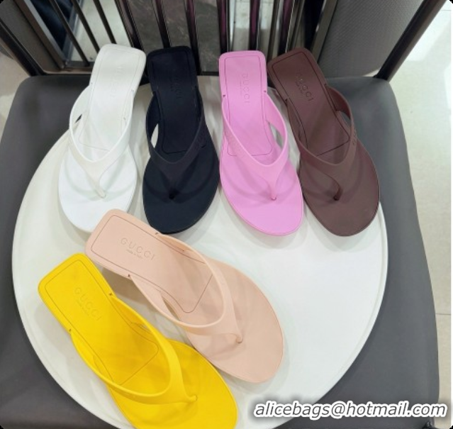 Low Cost Gucci Rubber Vittoria Thong Sandals 6080761 White 2026