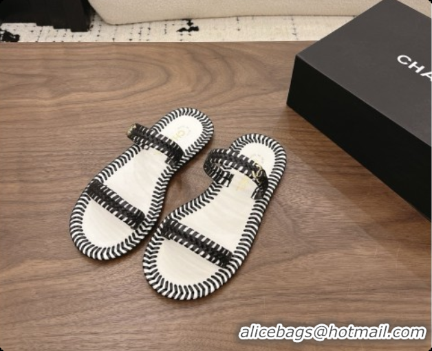 Charming Chanel Coco Beach Calfskin Mules Sandals G47142 Black/White 2026