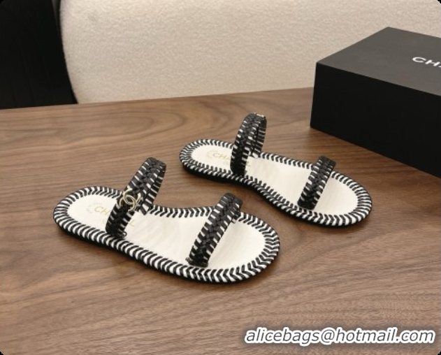 Charming Chanel Coco Beach Calfskin Mules Sandals G47142 Black/White 2026