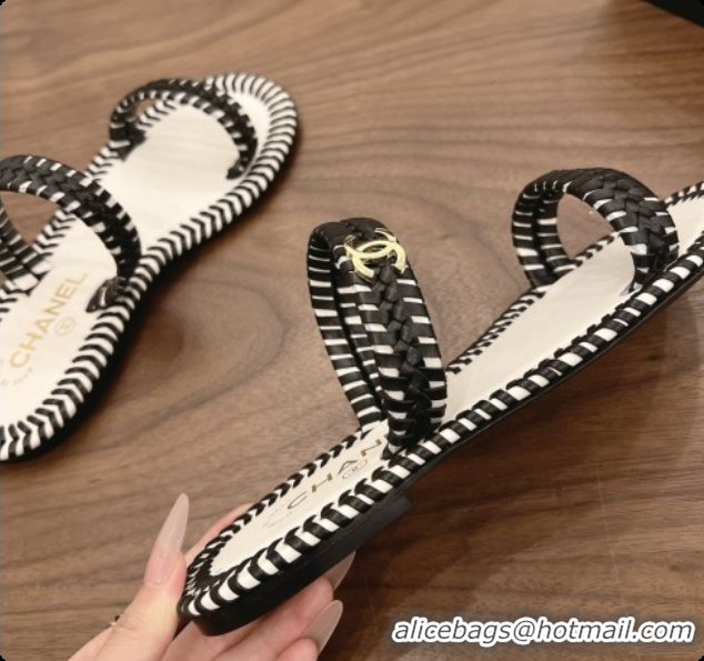 Charming Chanel Coco Beach Calfskin Mules Sandals G47142 Black/White 2026