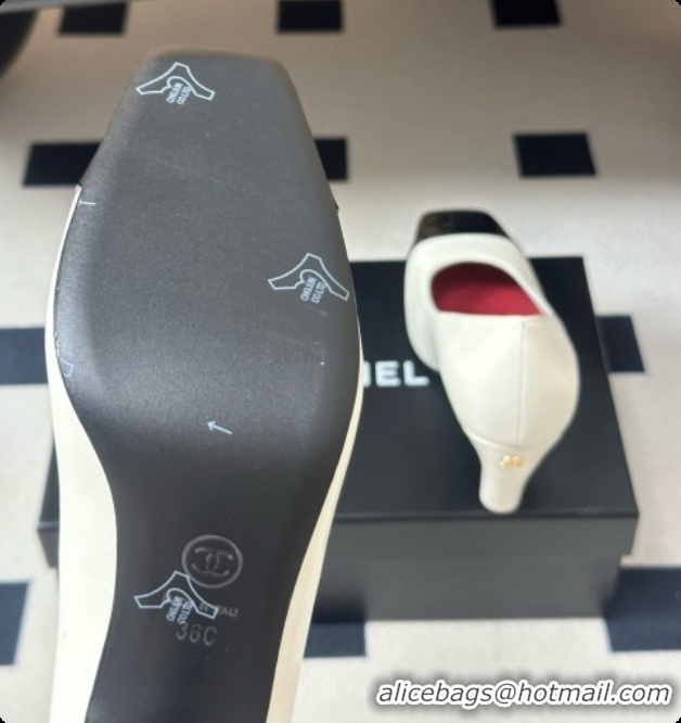 Top Design Chanel Lambskin & Patent Calfskin Pump CH081562 White 2026