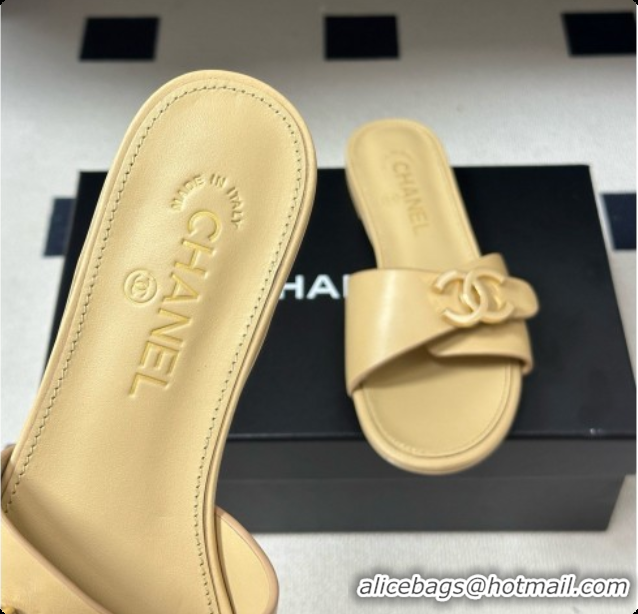 Pretty Style Chanel Calfskin Mules G47558 Beige 2026