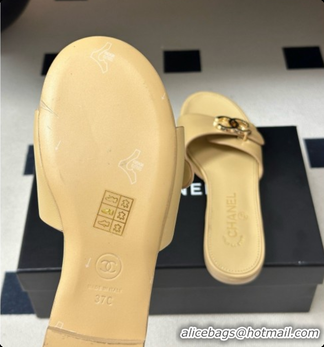 Pretty Style Chanel Calfskin Mules G47558 Beige 2026